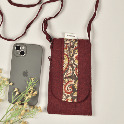 Cell phone pouch in maroon cotton
