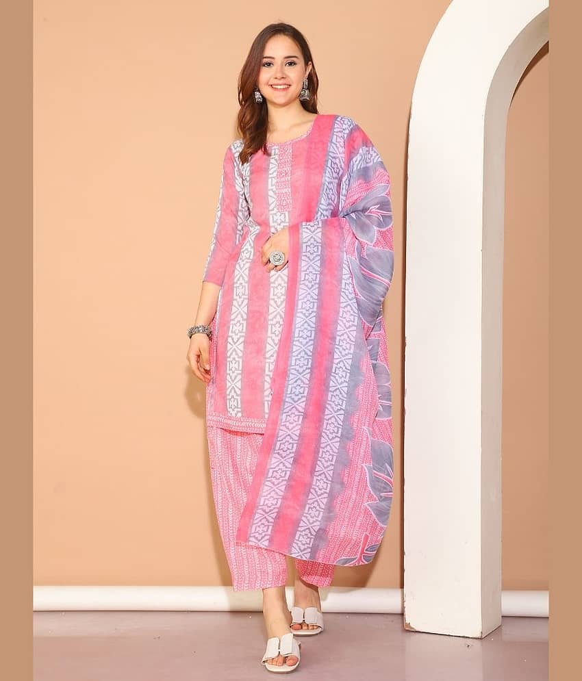 wonder weave Women Cotton Blend Printed Straight Kurti With Patiala Salwar ( Peach )