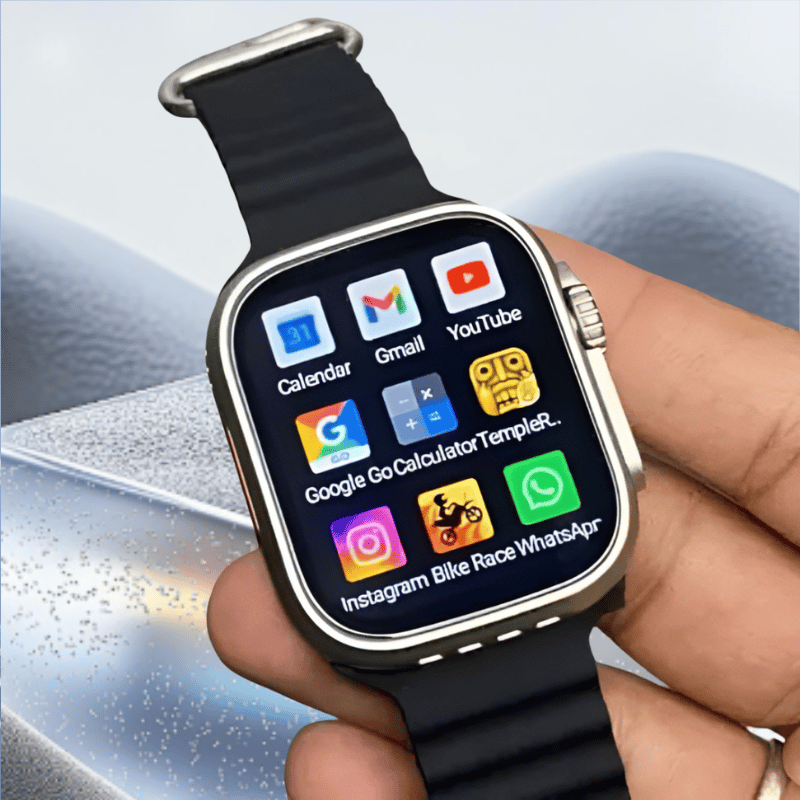 Smartwatch With Vibrant App Display & Black Silicone Strap