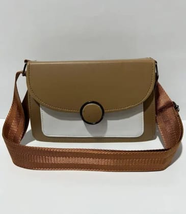 Stylish Tan & White Two-Tone Crossbody Shoulder Bag with Adjustable Strap Stylish Tan & White Two-Tone Crossbody Shoulder Bag with Adjustable Strap