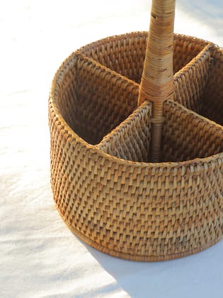 RATTAN ROUND CONDIMENT HOLDER