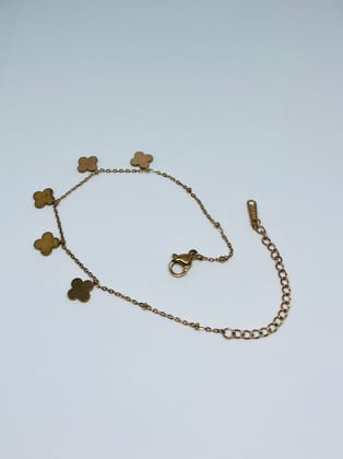 Elegant Gold-Plated Clover Charm Bracelet for Women