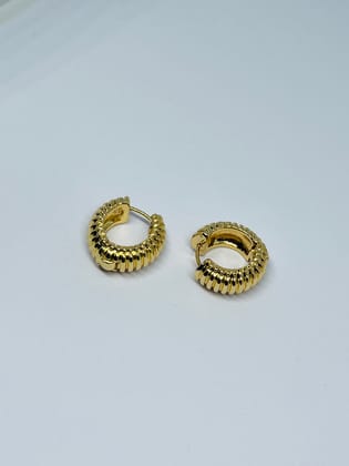 Chic Gold Plated Ridged Hoop Earrings for Women - Modern & Elegant