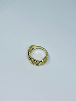 Elegant Gold-Tone Intertwined Loop Fashion Ring for Women