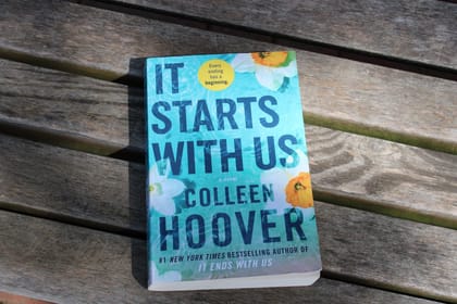 It Starts With Us - #1 Sunday Times Bestselling Novel