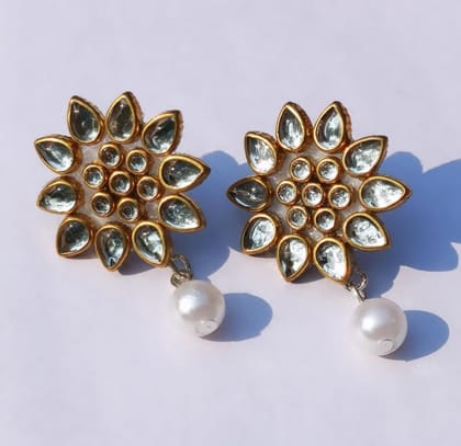 WHITE PEARL JEWELLERY SET