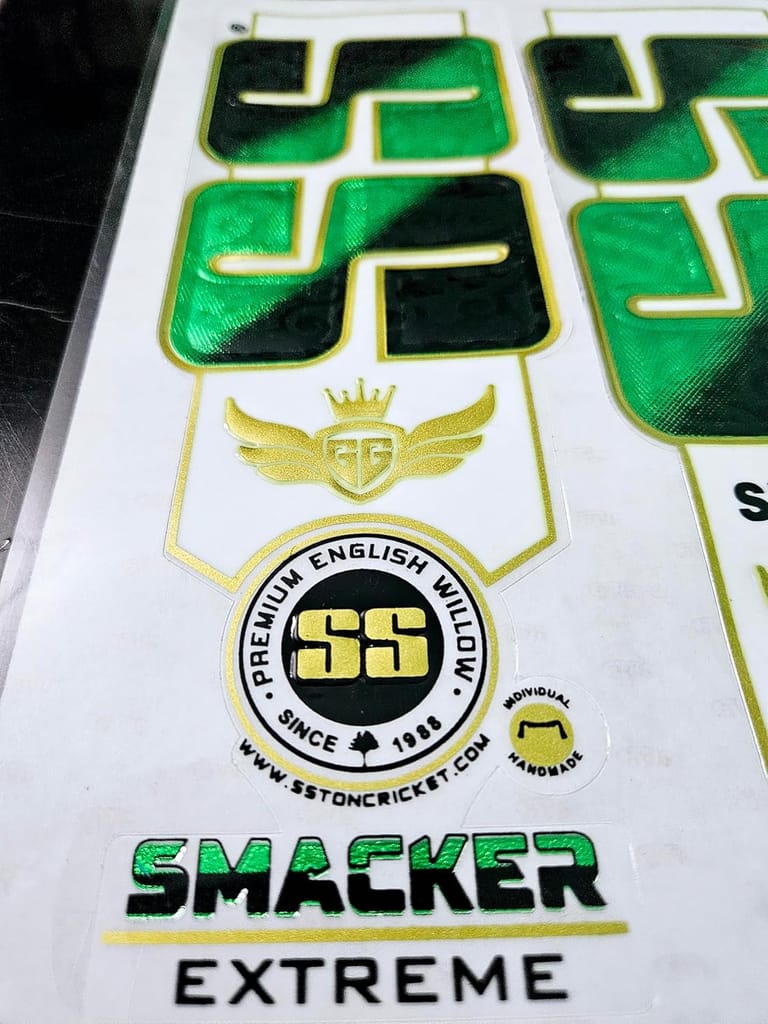 VR3 INTERNATIONAL | 3D DIGITAL SMCKR Edition | English Willow | Digital Embossed Cricket Bat Sticker | Green