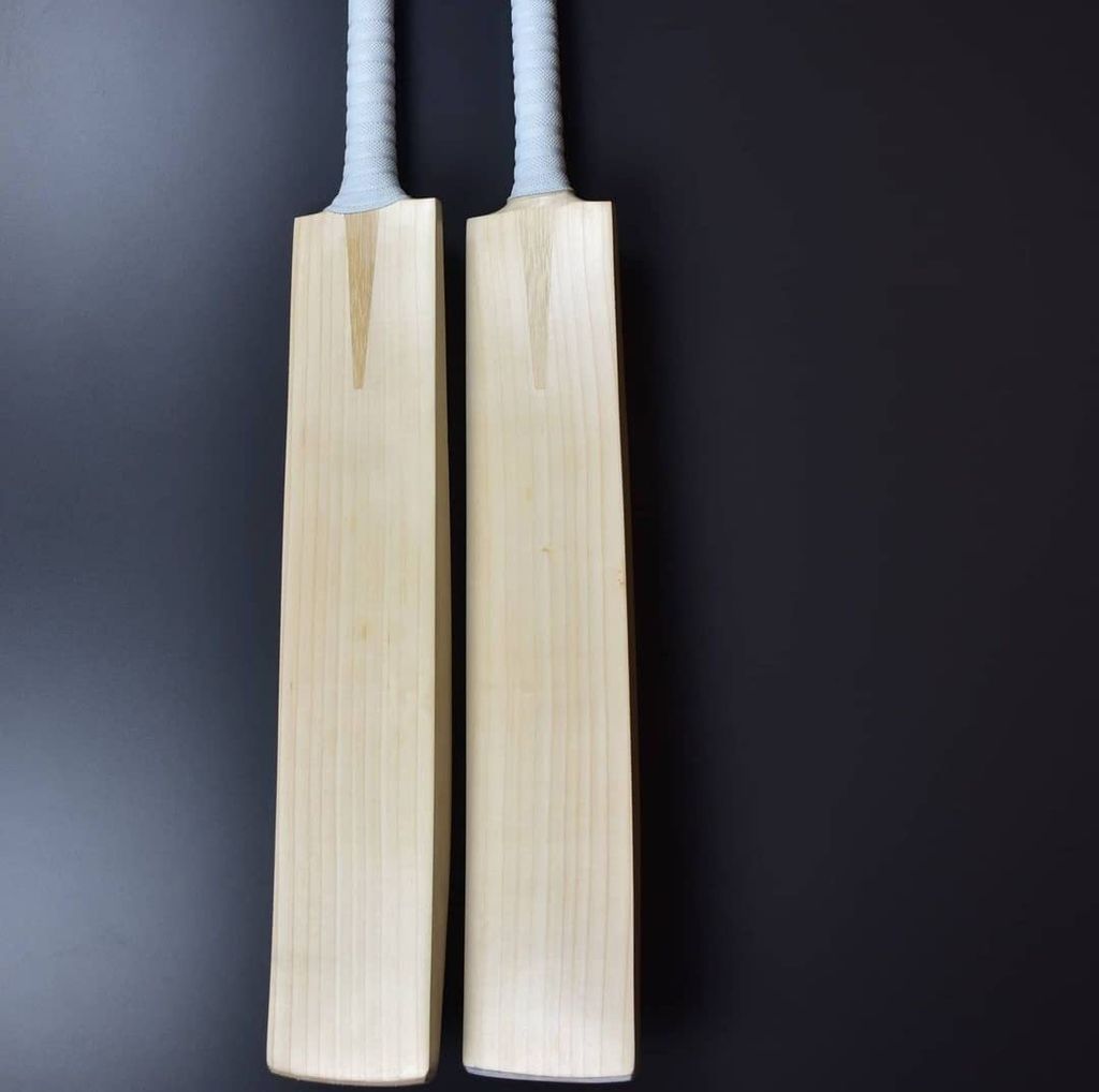 VR3 INTERNATIONAL | VR3 English Willow Cricket Bat