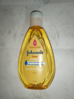 Johnson's Baby Shampoo Gentle on hair, mild to eyes With coconut based cleansers 