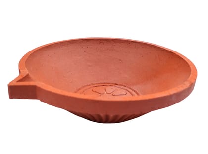 Traditional Terracotta Clay Diya for Diwali Puja and Home Decor Traditional Terracotta Clay Diya for Diwali Puja and Home Decor