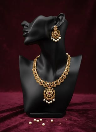 Glamvila Matte Finish Temple Style Jewellery Set