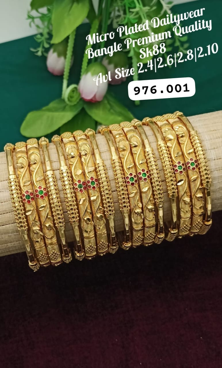 Set of 16 bangles