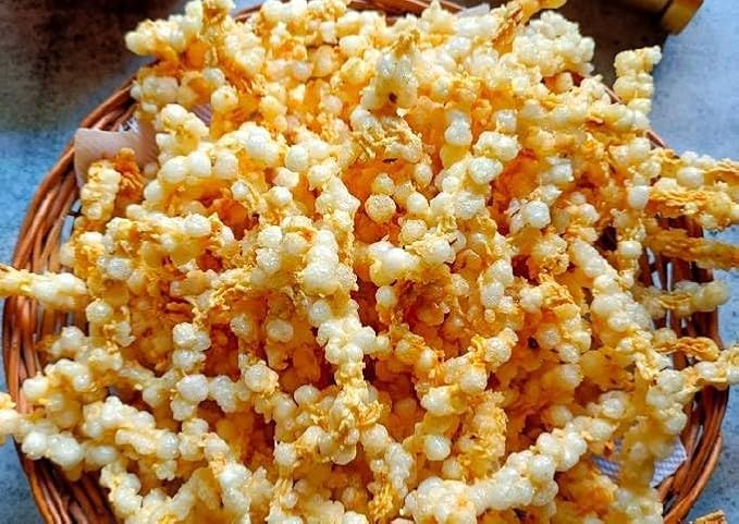 BELPATRA FOODS Tasty KurKure Sabudana Aloo Chakli Ready-to-Fry! Potato Chakli For Upwas Snacks Falhari | Upwas Chips ( 250_G )