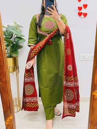 Women's Olive Green & Red Embroidered Cotton Blend Kurta Set with Dupatta