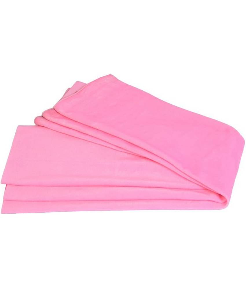 Felt Cloth ( Fleece Fabric) Size 32" * 36" Colour Pink, Used. In Dresses, Cushions, Soft Toys Making, Art & Craft , Jackets, Purses, Etc