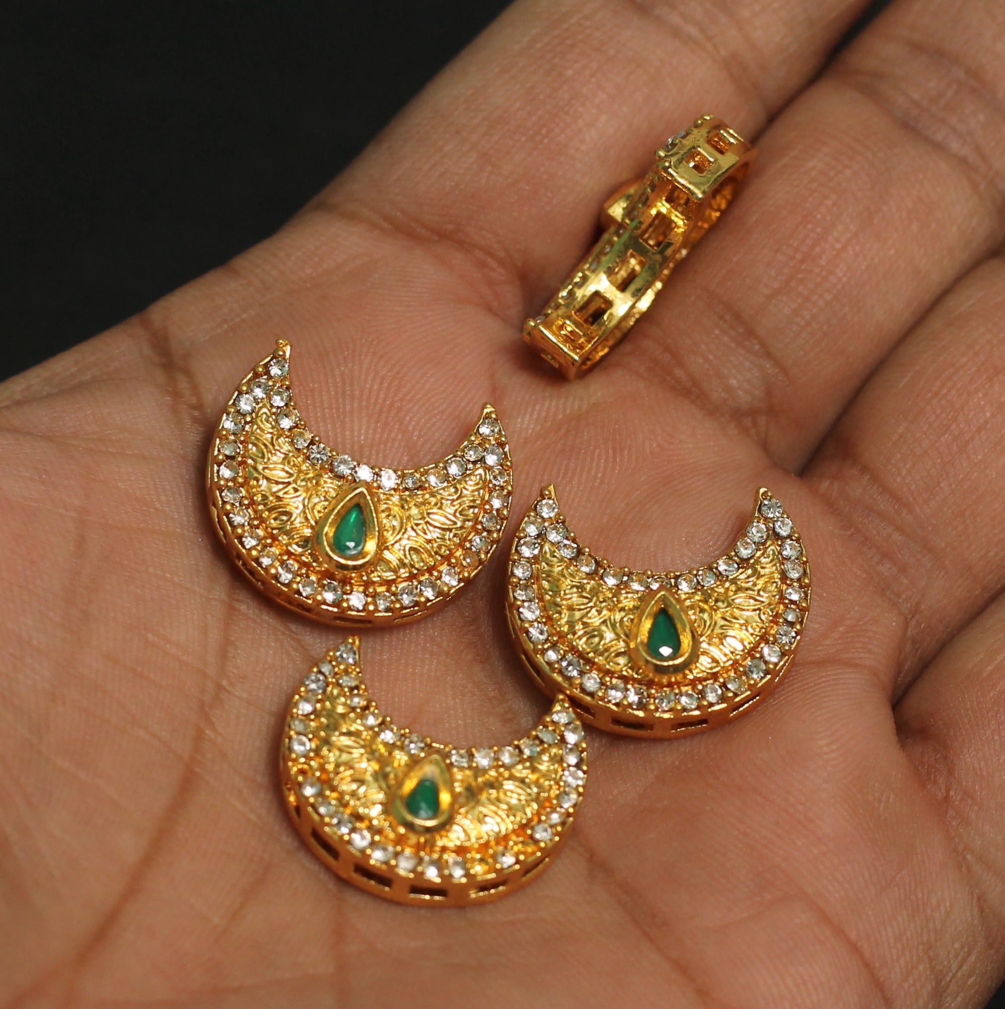 4 Pcs, 22x18mm, Kundan Connectors Golden-Golden / Kundan