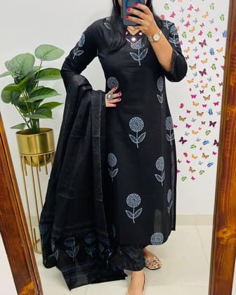 Elegant Black Cotton Blend Printed Kurta Pant Dupatta Set