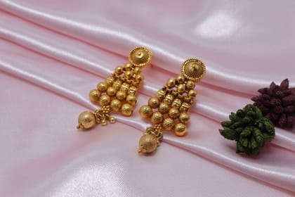 Traditional Gold-Toned Beaded Choker Necklace for Women
