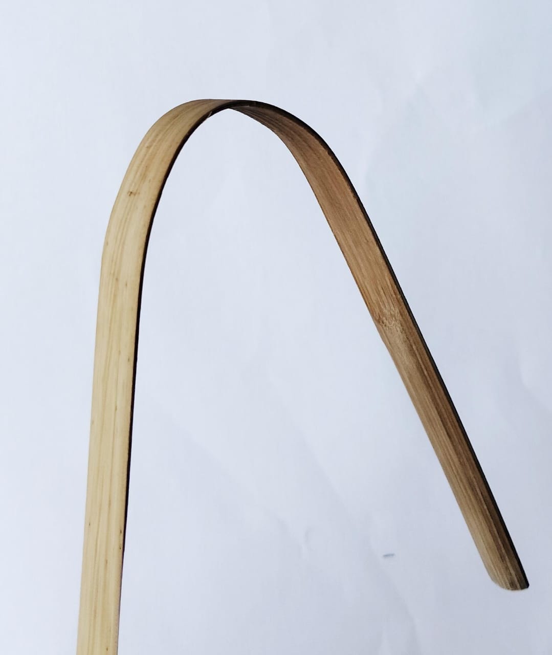 Eco-Friendly Curved Bamboo Toothbrush Holder for Bathroom