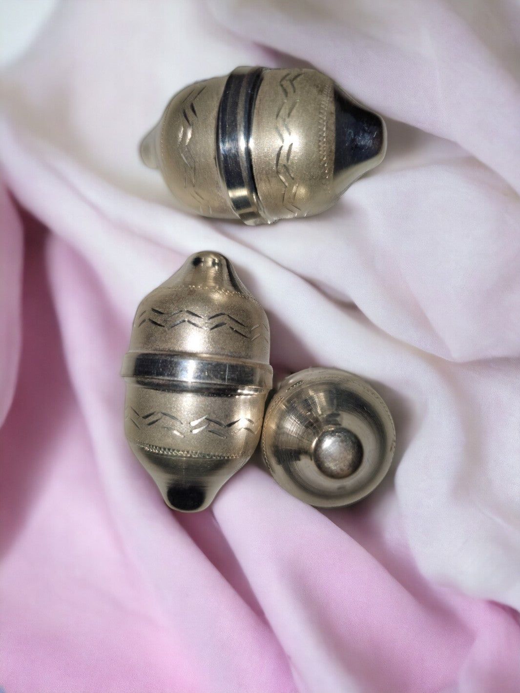 Silver Nariyal / Coconut (1 piece)-Medium