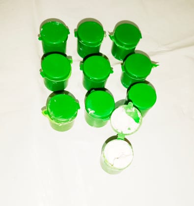 Mini Paan Chuna, Slaked Lime Paste Mini Pack, Edible Lime for Paan Small Pack, Calcium Hydroxide Paste Mini, Kattha Chuna Mix Small Container 20gm 18pieces 