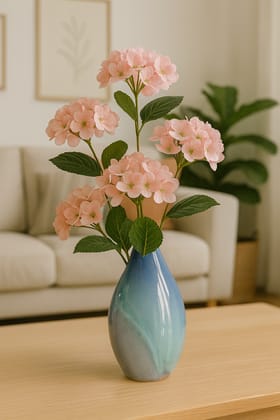 Blue and White Porcelain Bottle Vase Blue and White Porcelain Bottle Vase