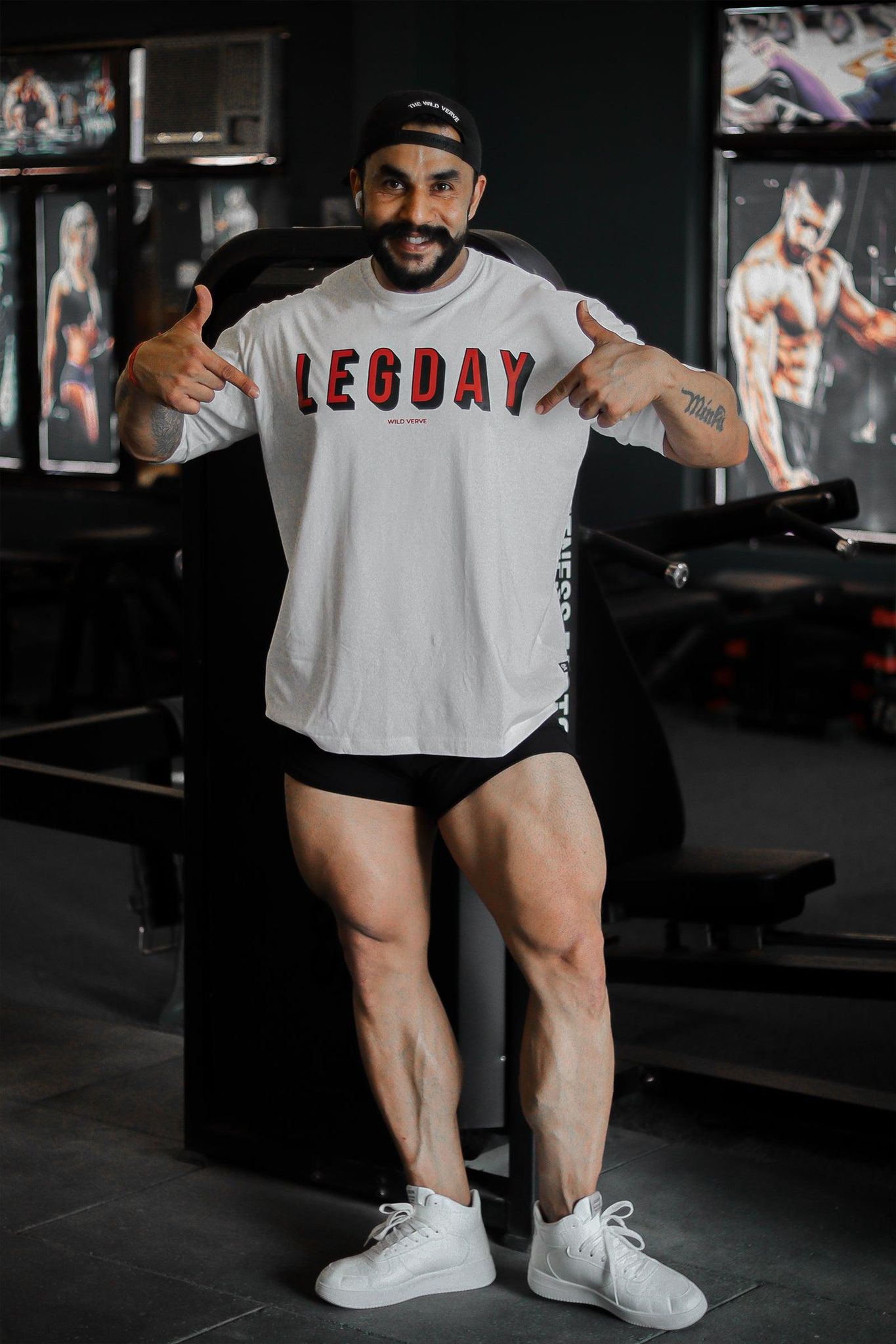 LEGDAY WILDVERVE OVERSIZED T-SHIRT-S / WHITE