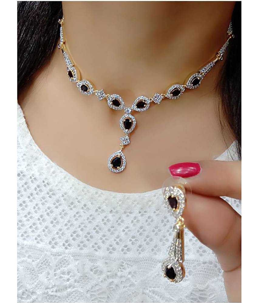 Ladymania Alloy Black Choker Contemporary/Fashion Gold Plated Necklaces Set