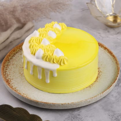 Pineapple Paradise Cream Cake Half Kg