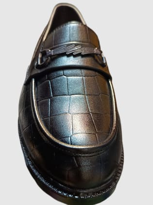 Loafers Shoes Latest Broad Base Loafers