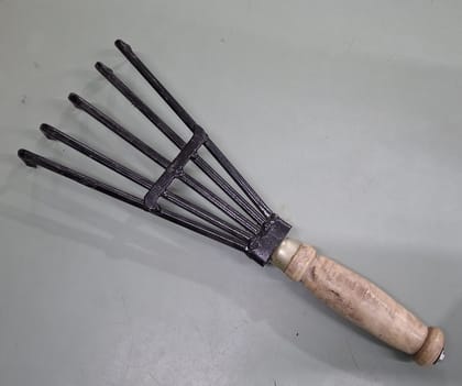 NSC Garden Hand Rake with wooden Handle, 5- Tine Steel Head