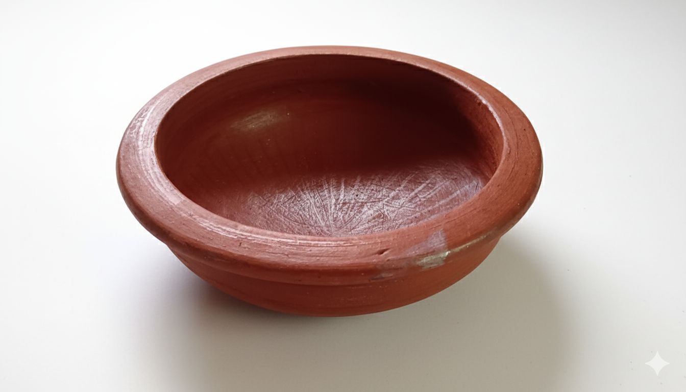 Handmade Terracotta Clay Cooking Pot  - Eco-friendly Natural Earthenware 2.5L