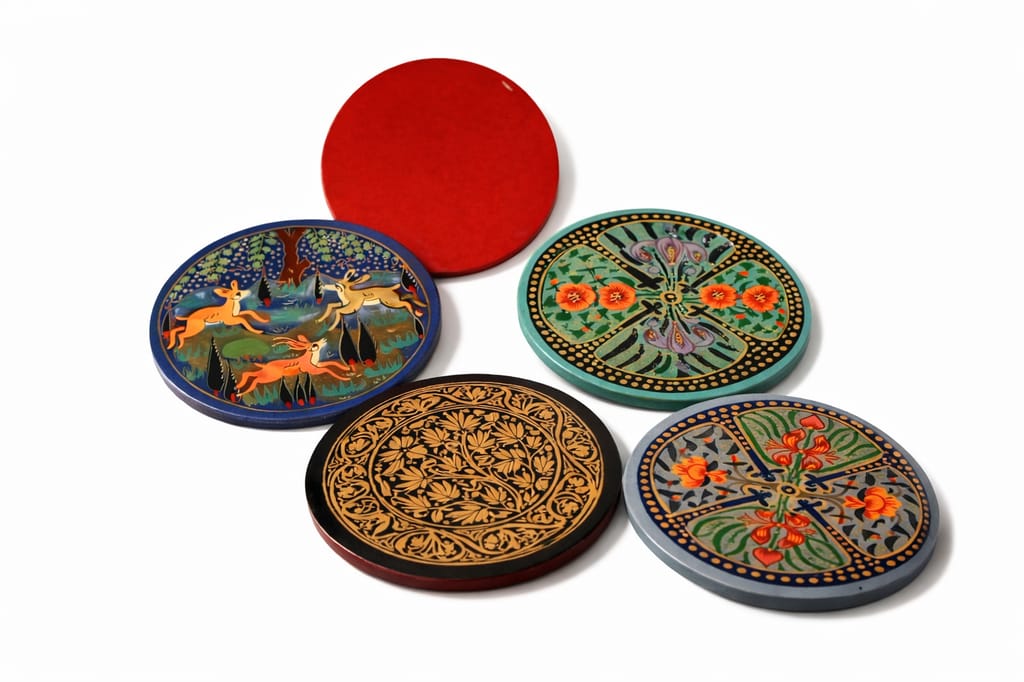 Handcrafted Hand-Painted Wooden Plaques with Floral Designs – Festive Home Décor & Gift Accents