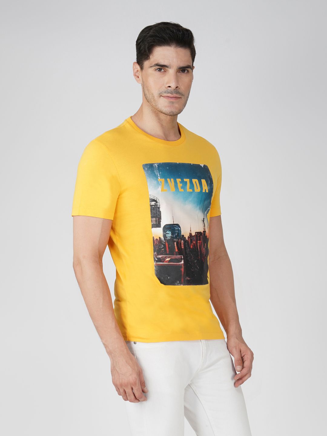 Men’s Graphic Print Round Neck Cotton Tee-Yellow