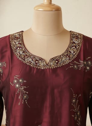 Glamvila Velvet Bloom Designer Kurti
