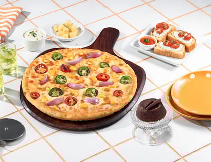 Fiery Veg Pizza [7" Regular] + Chocolava Cake