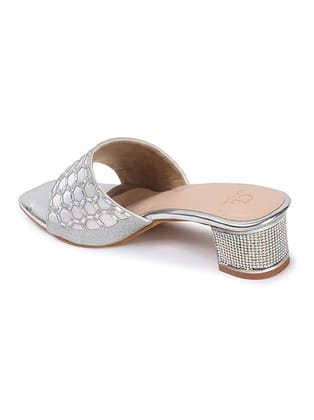 Carlton London Women Stylish Fashion Embellished Ethnic Sandals for Outdoor (Silver)
