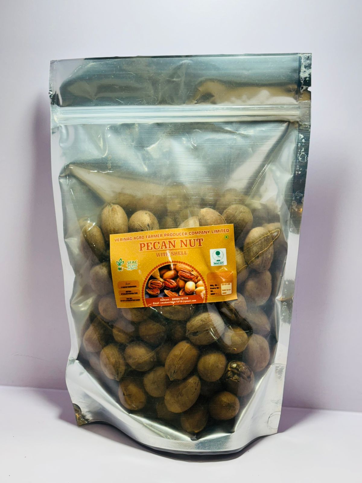 Peacan Nut with shell