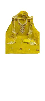 Women Traditional Salwar Kameez Women Traditional Salwar Kameez