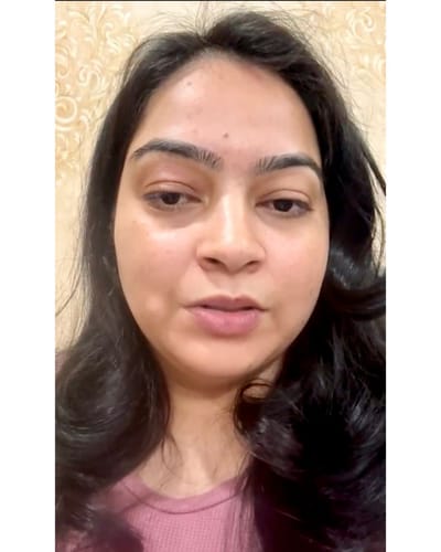 Ayurveda expert doctor recommending Beepops Ashwagandha Protein Bars made with natural ingredients traditionally known to support energy and immunity.