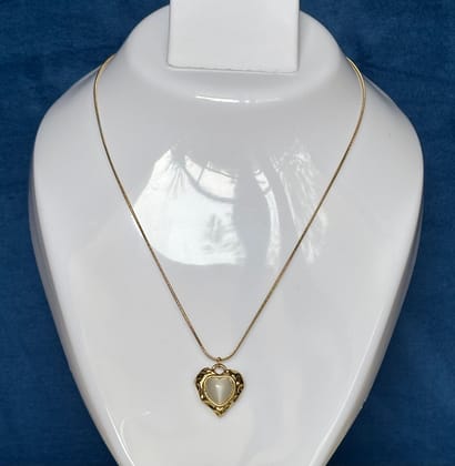 Anti Tarnish Stainless Steel  Necklace Chain  with White  Heart Pendent