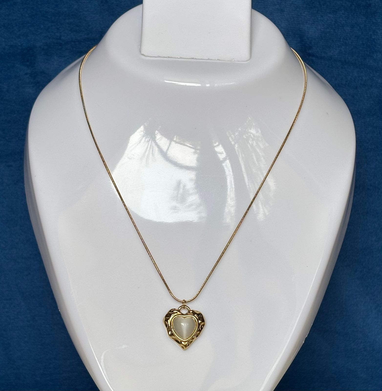 Anti Tarnish Stainless Steel  Necklace Chain  with White  Heart Pendent