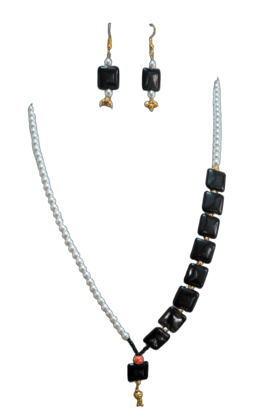 Elegant Black & White Beaded Necklace Set 