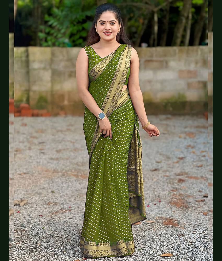 Vastukala Silk Woven Kanjeevaram Sarees With Unstitched Blouse Piece ( Lime Green )