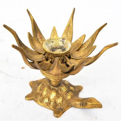 Brass Flower Candle Holder On Tortoise (BSMAS1174 A)