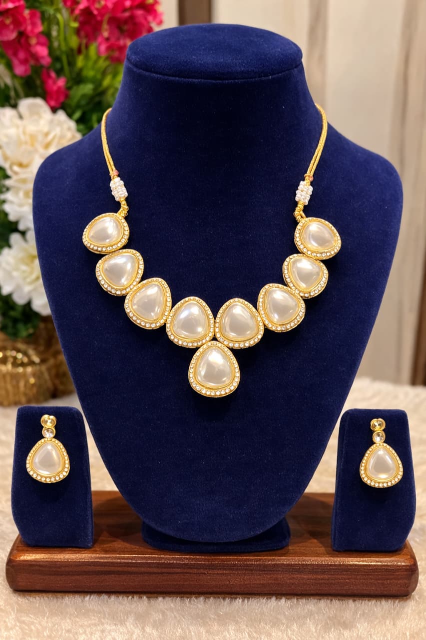 Exquisite Kundan & Pearl Bridal Set