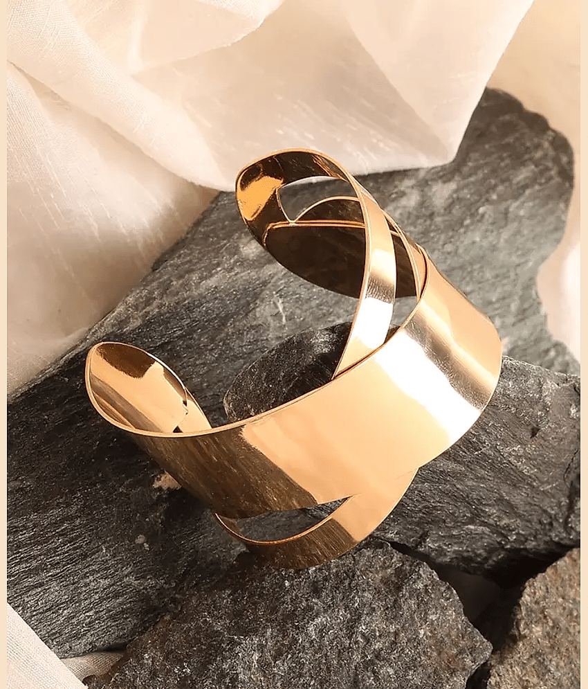 PUJVI Gold Bracelet ( Pack of 1 )