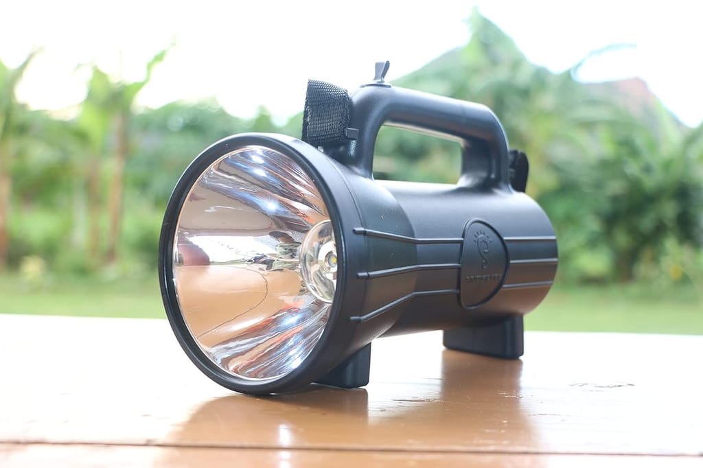 Exelent Andslite Tejas Shakti LED Rechargeable Torch +Side Light, 2.5 + km Focus Range, 6 Hours Torch Backup, 10 Hours Emergency Light