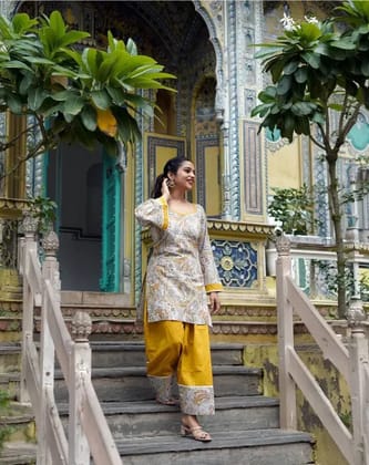 Vraj Fashion Women Crepe Kurta Palazzo Dupatta Set Vraj Fashion Women Crepe Kurta Palazzo Dupatta Set