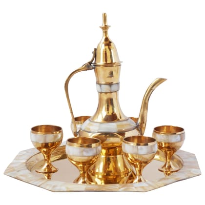 Brass Decorative Wine Set With Seep Work | Premium Brass Miniature, Height : 0.5 Inch (ZMAS363 D)